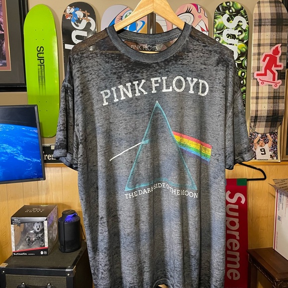 Pink Floyd Other - Pink Floyd Gray T-Shirt paper thin men’s size XXL